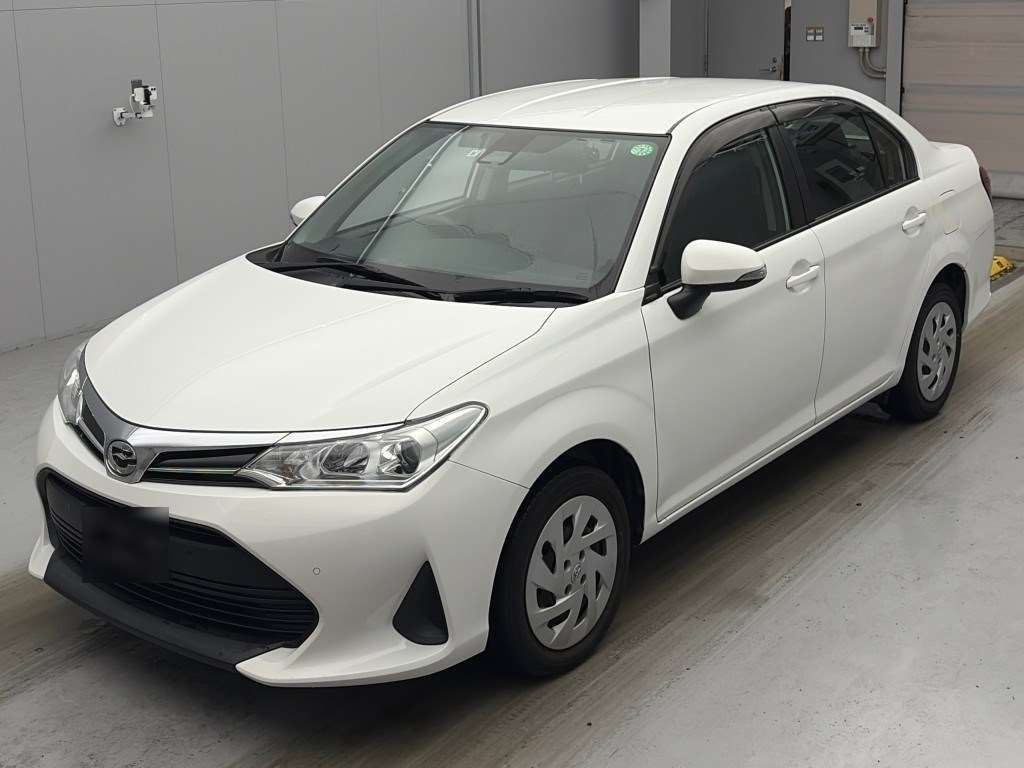 2021 Toyota Corolla Axio EX Japan auction vehicle