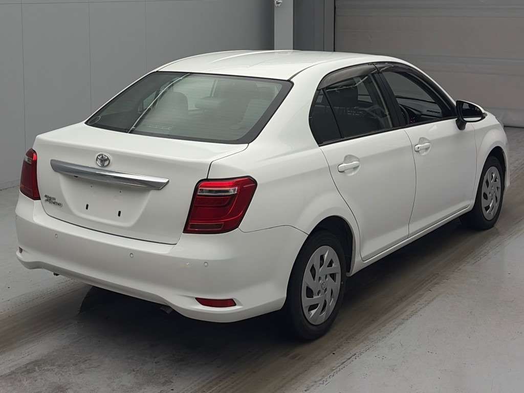 2021 Toyota Corolla Axio EX auction photo 2