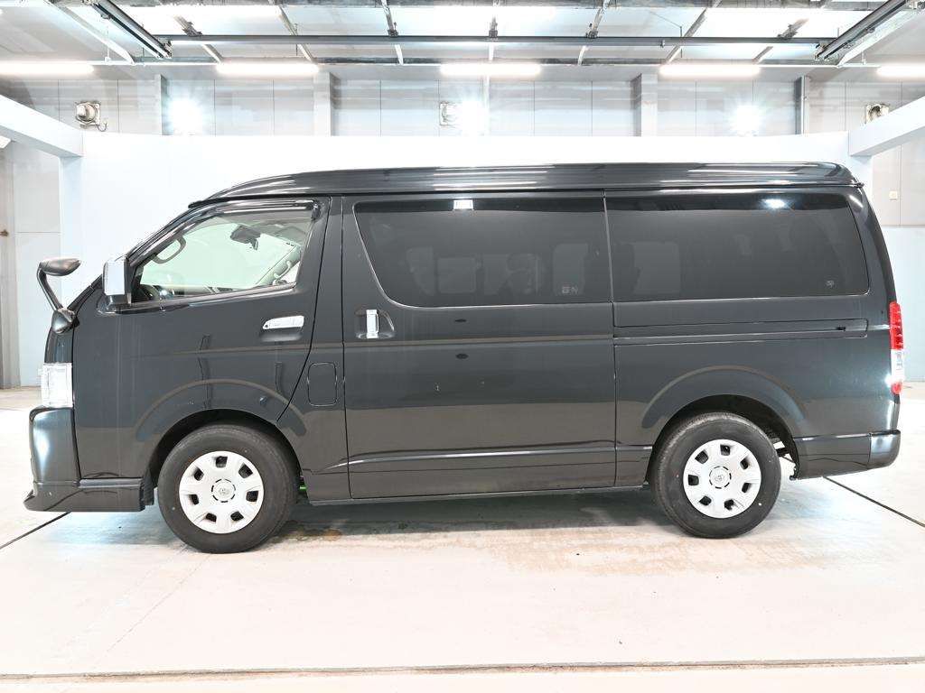 2022 Toyota Hiace GL auction photo 4
