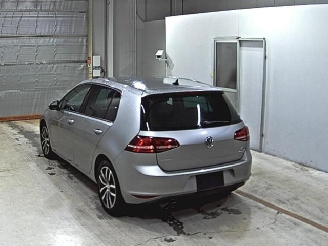 2017 Volkswagen ゴルフ TSIハイライン コネクト auction photo 2