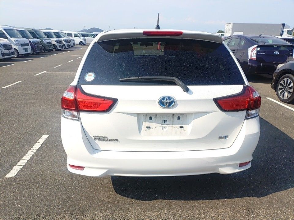 2021 Toyota Corolla Fielder auction photo 5