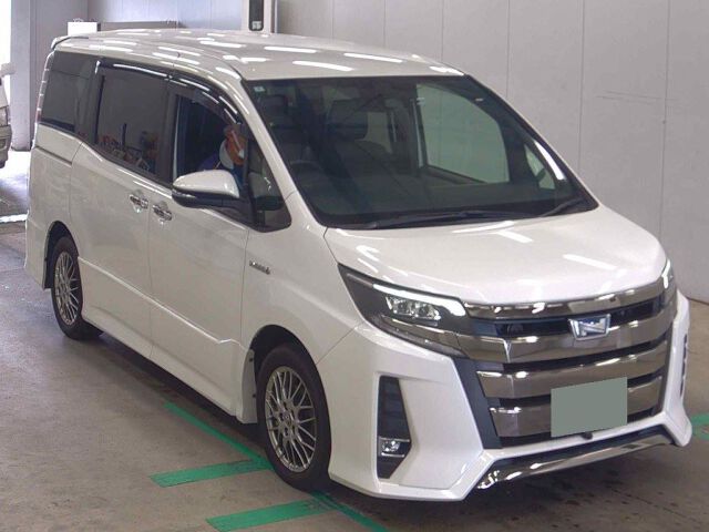 2018 Toyota Noah HV SI WXB Japan auction vehicle