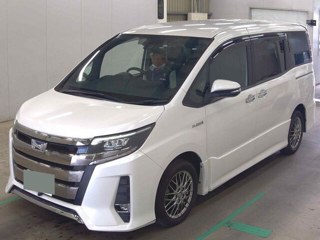 2018 Toyota Noah HV SI WXB auction photo 4