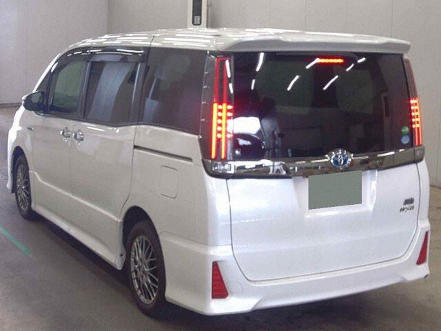 2018 Toyota Noah HV SI WXB auction photo 2