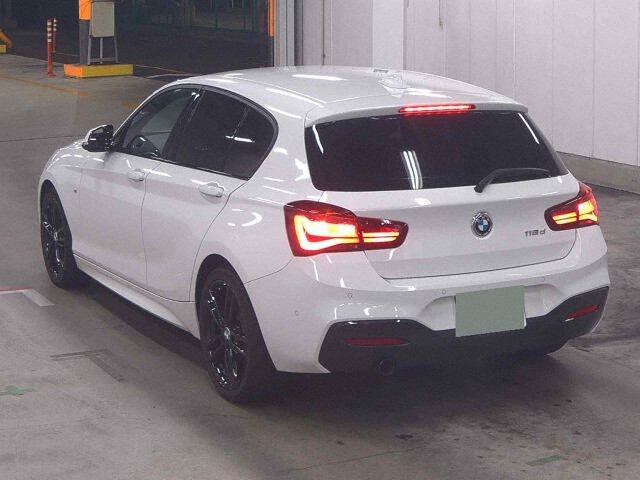 2018 BMW 1 Series 118DMスホEDシャド auction photo 2