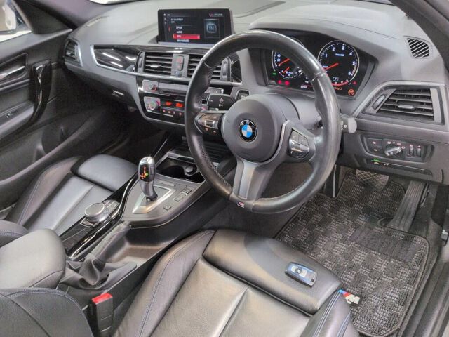 2018 BMW 1 Series 118DMスホEDシャド auction photo 3