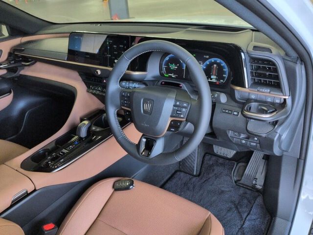 2025 Toyota Crown Sport Sports Z (HEV) 4WD auction photo 3