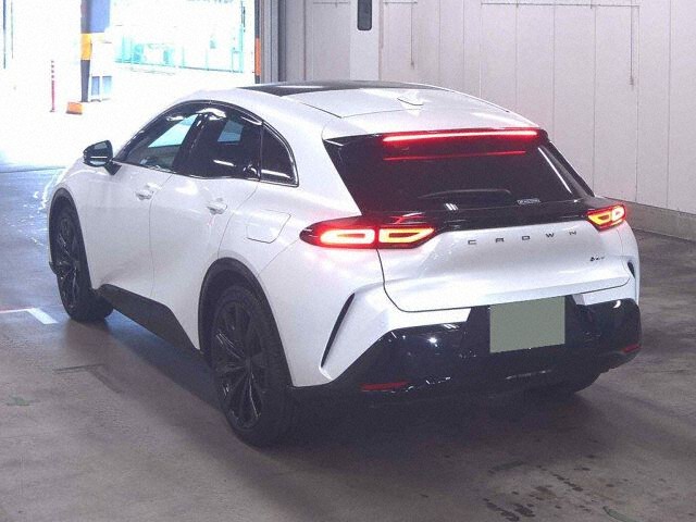 2025 Toyota Crown Sport Sports Z (HEV) 4WD auction photo 2