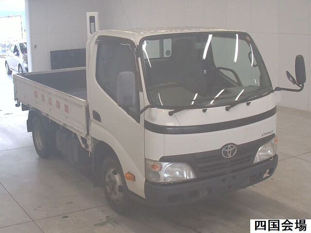 Japan Auction Vehicles 8 2010 Toyota Dyna auction photo