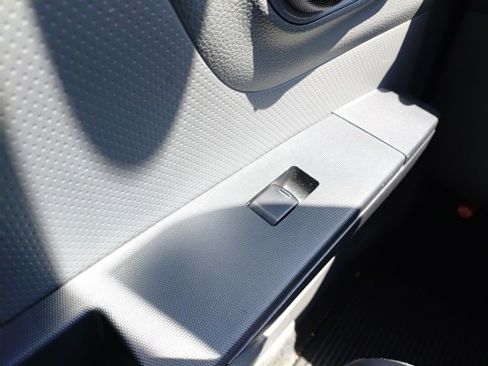 2012 Nissan AD auction photo 13