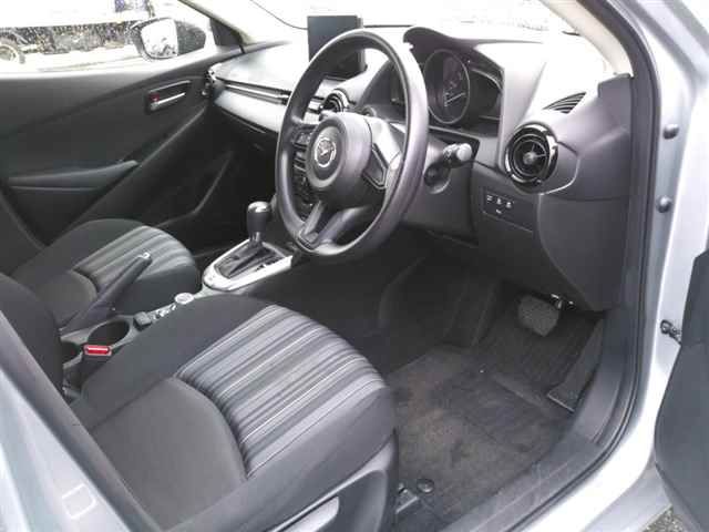 2023 Mazda 2 15S SKYACTIV-G auction photo 3