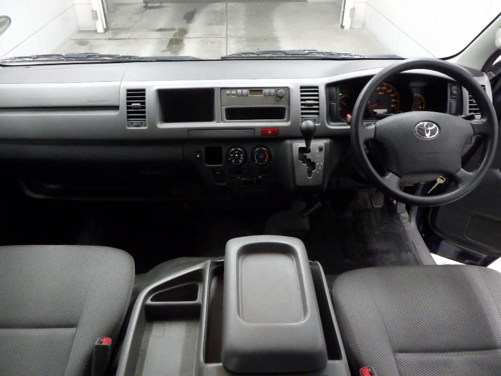 2009 Toyota Hiace DX auction photo 3