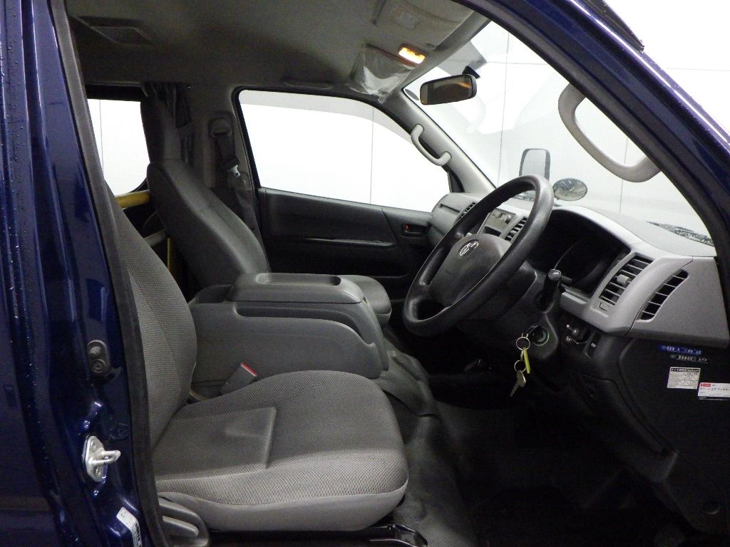 2009 Toyota Hiace DX auction photo 6