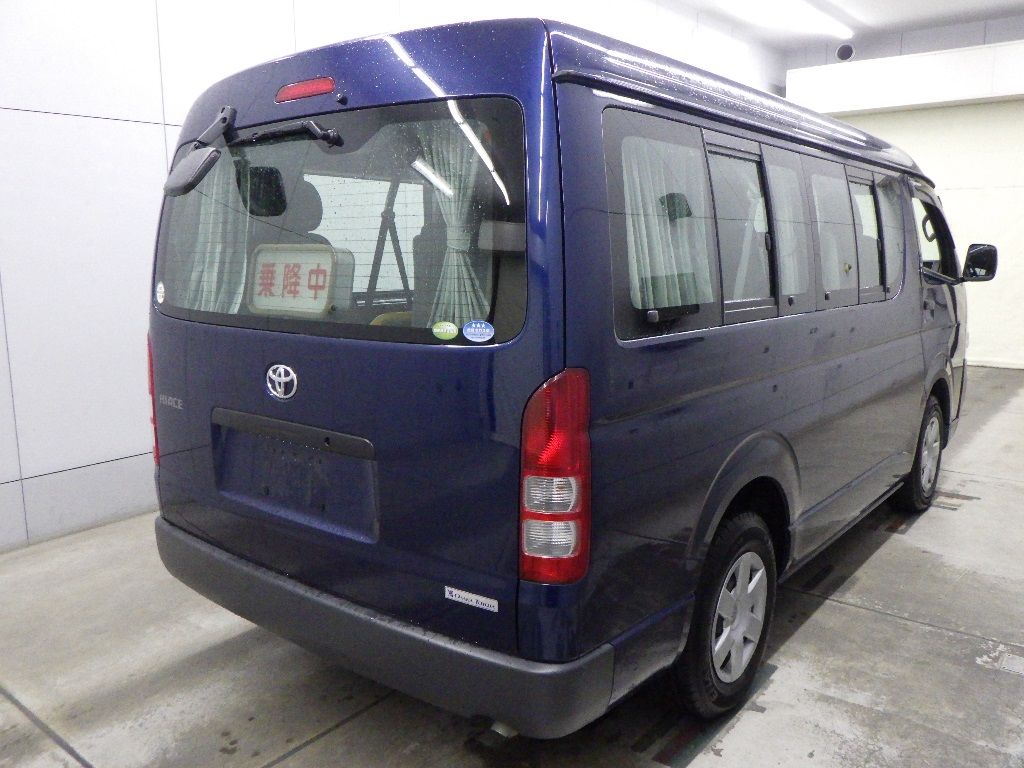 2009 Toyota Hiace DX auction photo 2