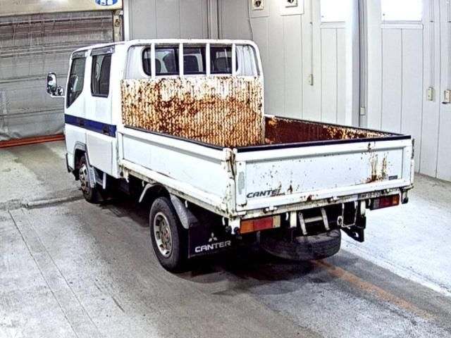 2002 Mitsubishi Fuso キャンターガッツ Double cab auction photo 2