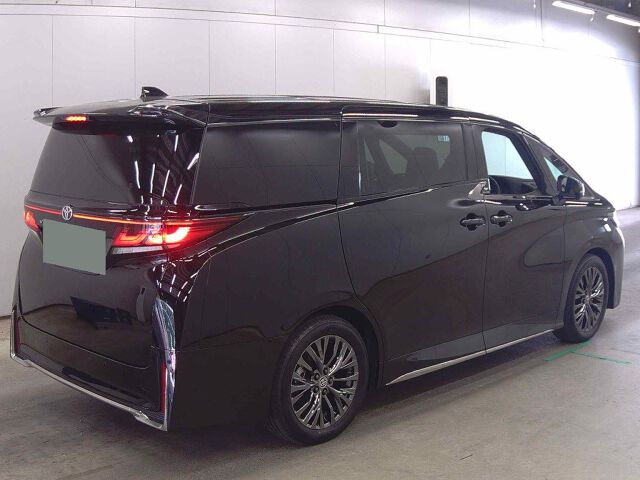 2025 Toyota Vellfire Z Premier auction photo 5