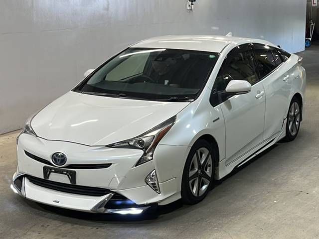 2016 Toyota Prius Sツーリングセレクション Japan auction vehicle