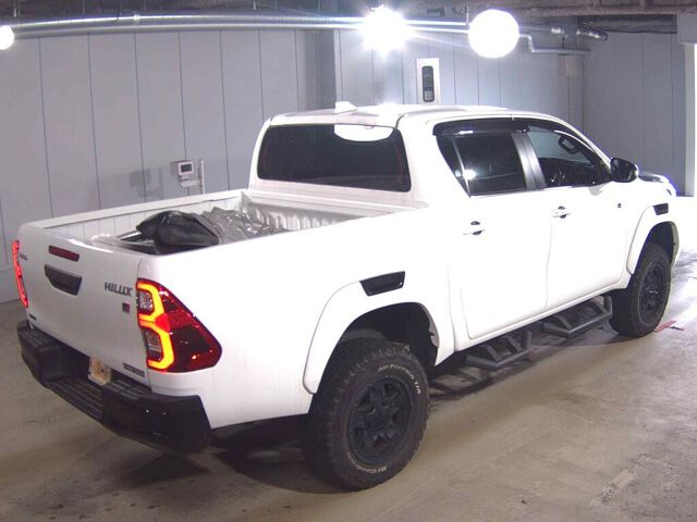 2023 Toyota Hilux Z GR Sport 4WD auction photo 5