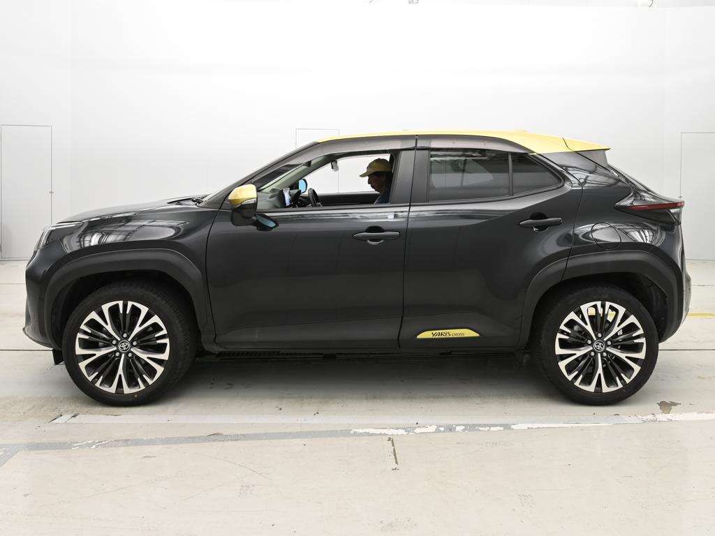 2022 Toyota Yaris Cross Z auction photo 4