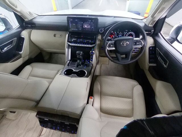 2024 Toyota Land Cruiser ZX 4WD auction photo 3