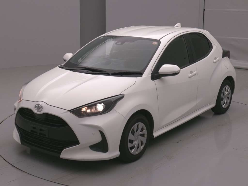 2022 Toyota Yaris X Japan auction vehicle