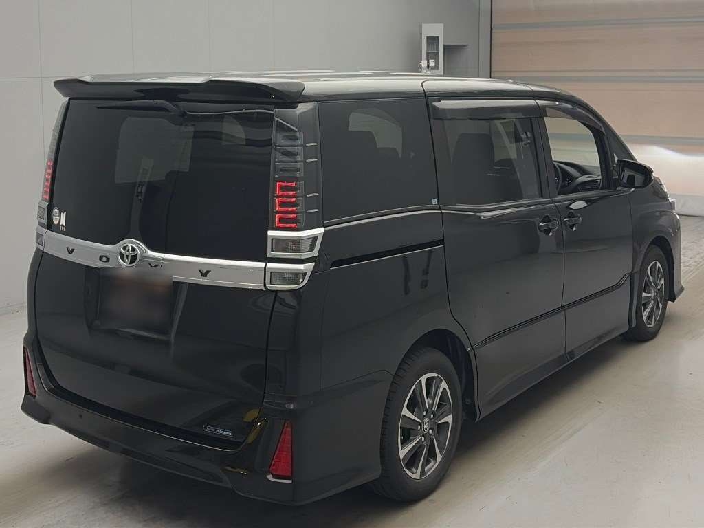 2021 Toyota Voxy ZS auction photo 2