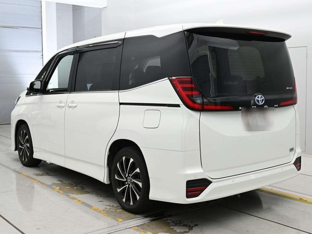 2023 Toyota Noah Hybrid S-Z auction photo 6