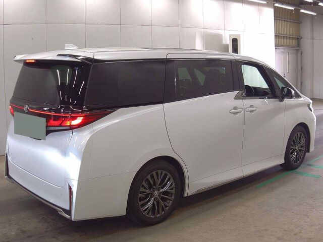 2025 Toyota Vellfire Z Premier auction photo 5