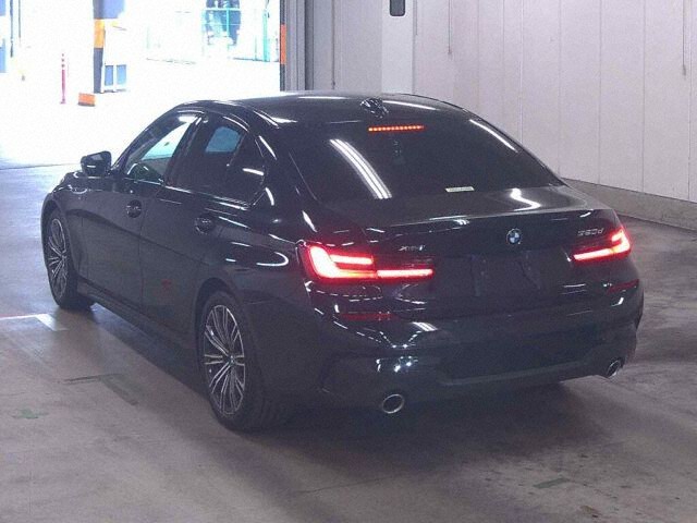 2021 BMW 3 Series 320DXD M-SJ+ 4WD auction photo 2