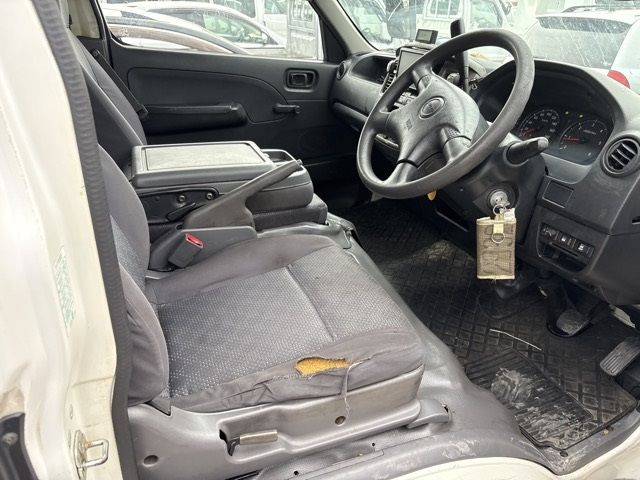 2008 Isuzu コモ バン DX auction photo 8