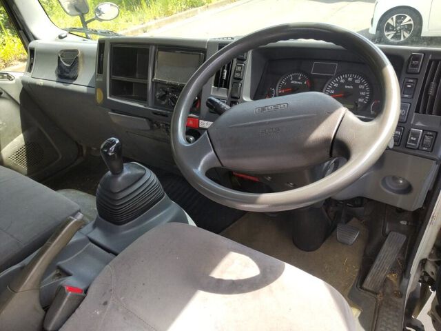 2012 Isuzu Elf auction photo 6