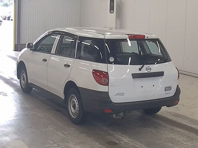 2022 Nissan AD DX 4WD auction photo 2