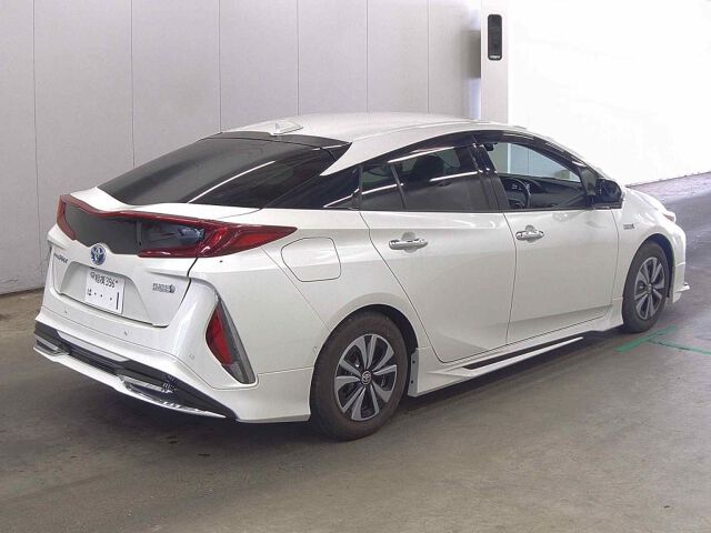 2019 Toyota Prius PHEV Aレザーパッケージ auction photo 5
