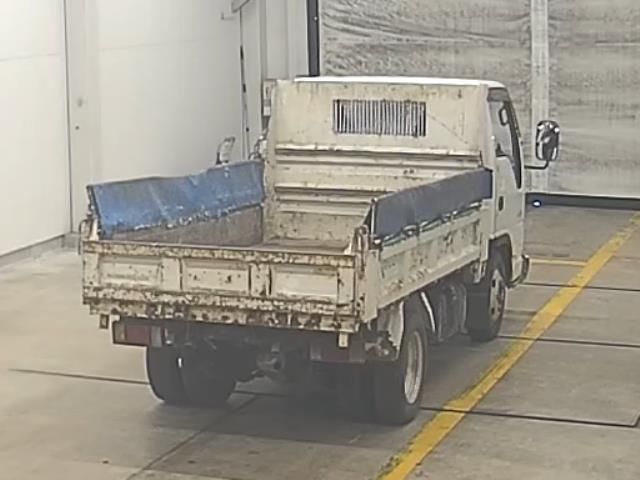 2003 Isuzu Elf dump auction photo 2