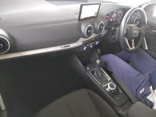2024 Audi Q2 35TFSIアドバンス auction photo 3