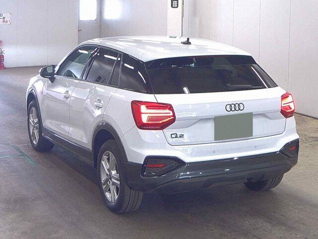 2024 Audi Q2 35TFSIアドバンス auction photo 2