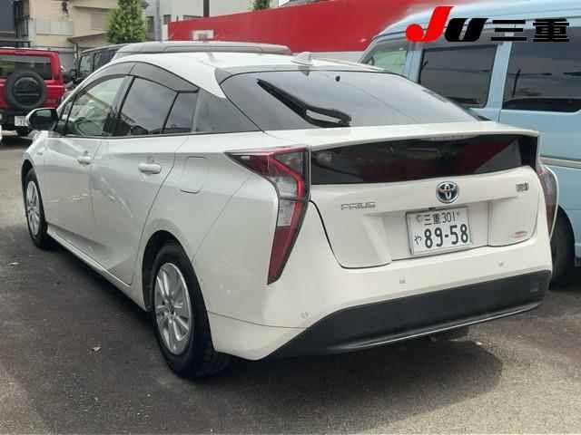 2018 Toyota Prius Sセーフティプラス auction photo 2