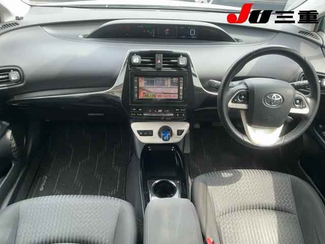 2018 Toyota Prius Sセーフティプラス auction photo 8