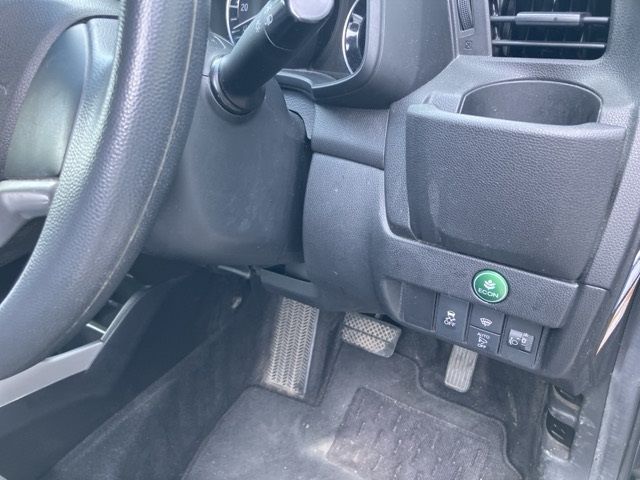 2016 Honda Fit 4WD 13G Fパッケージ auction photo 6
