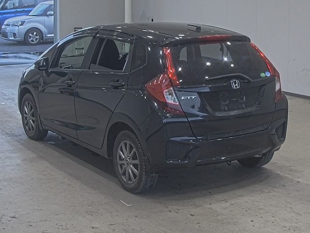2016 Honda Fit 4WD 13G Fパッケージ auction photo 2