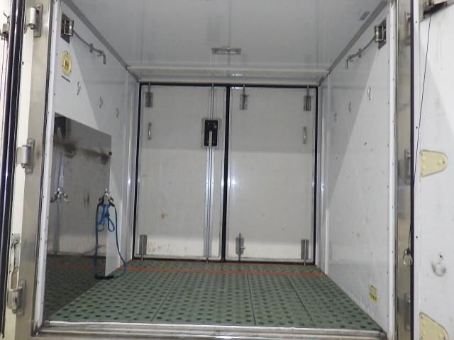 2018 Isuzu Elf 冷蔵・冷凍車 auction photo 4