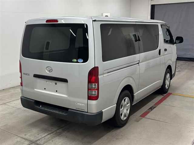2020 Toyota Hiace ロングDX auction photo 5