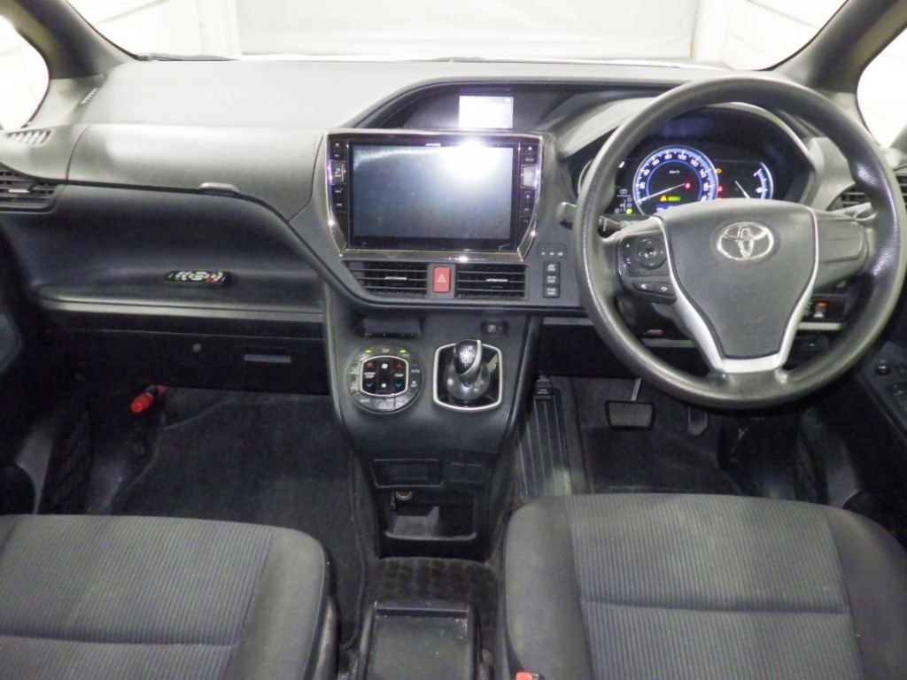 2015 Toyota Voxy ハイブリッドX auction photo 3