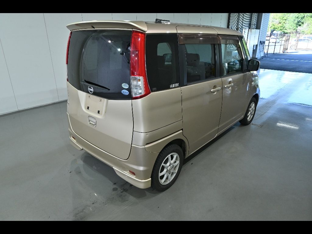 2011 Nissan Roox E auction photo 2