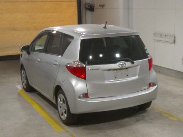 2014 Toyota Ractis X auction photo 2