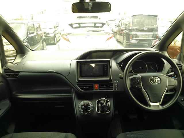 2015 Toyota Voxy ハイブリッドX auction photo 8
