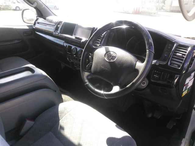 2010 Toyota Regius Ace ロングスーパーGL auction photo 3
