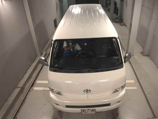 2010 Toyota Regius Ace ロングスーパーGL auction photo 6