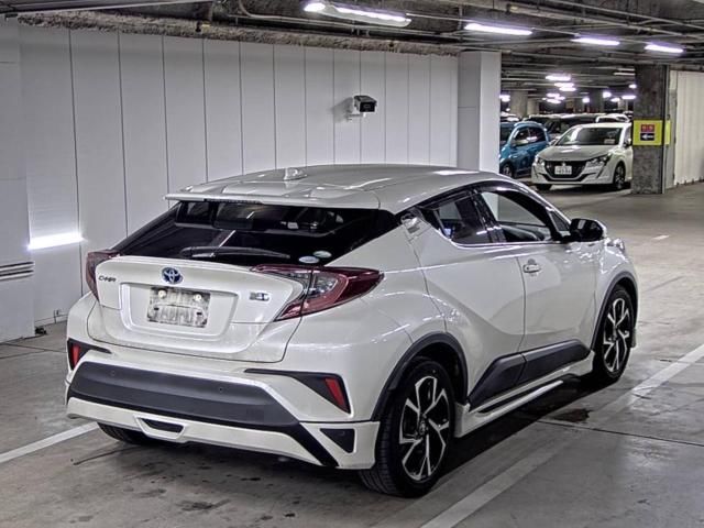 2018 Toyota C-HR G auction photo 3