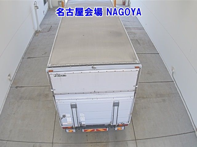 2011 Isuzu Forward アルミバン auction photo 3